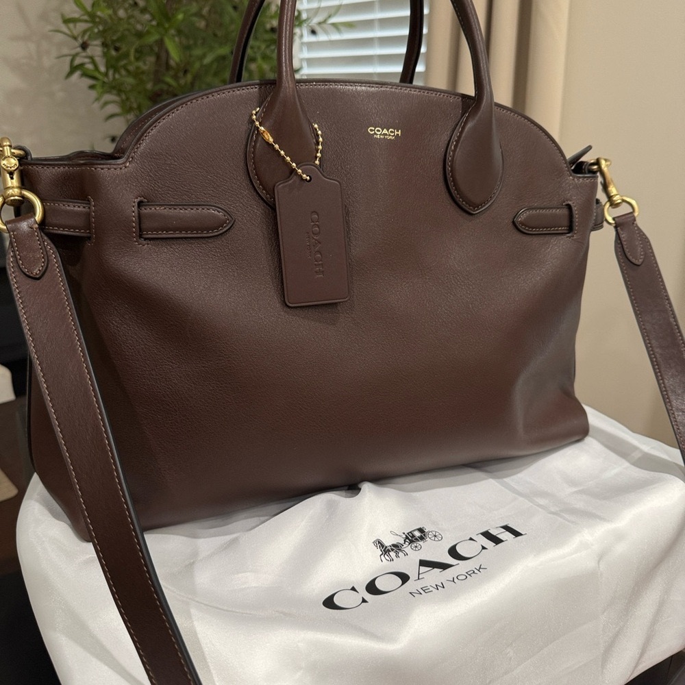 Coach Empire 40 (Like New)